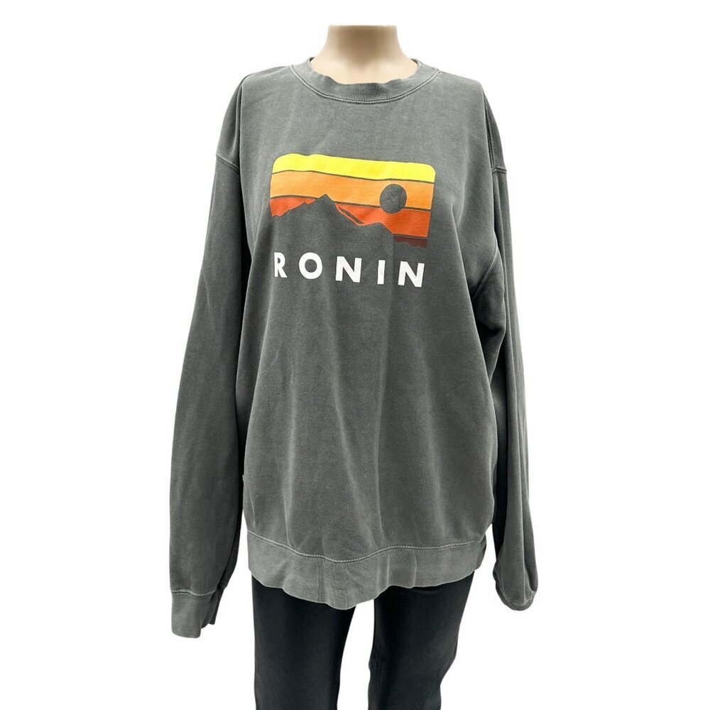 RONIN Graphic Oversized Sweatshirt Gray Independent Trading‎ Long Sleeve Size M